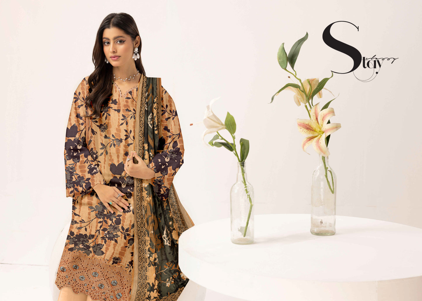 Gulmeena-Exclusive 3 Piece Unstitched Embroidered Winter Dora Suit